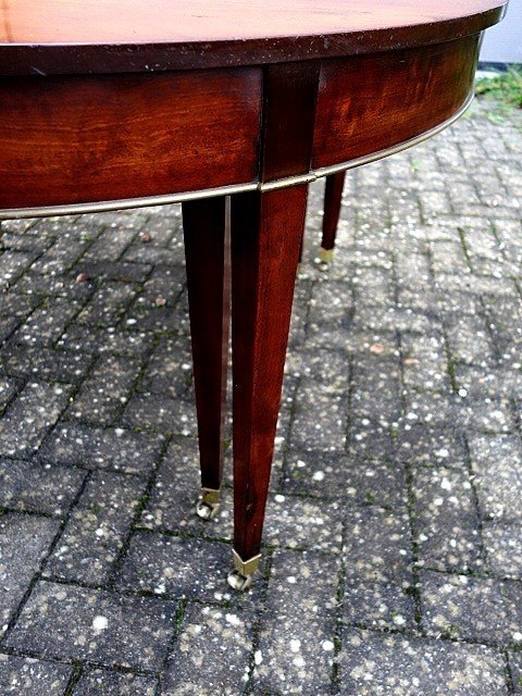 18th century dining table in cherrywood