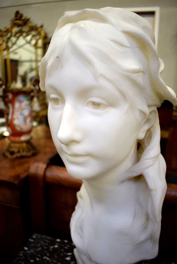 Art Nouveau Carrara marble bust