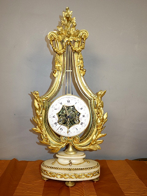 Lyra Mantel Clock 18th Century signed Roque a Paris