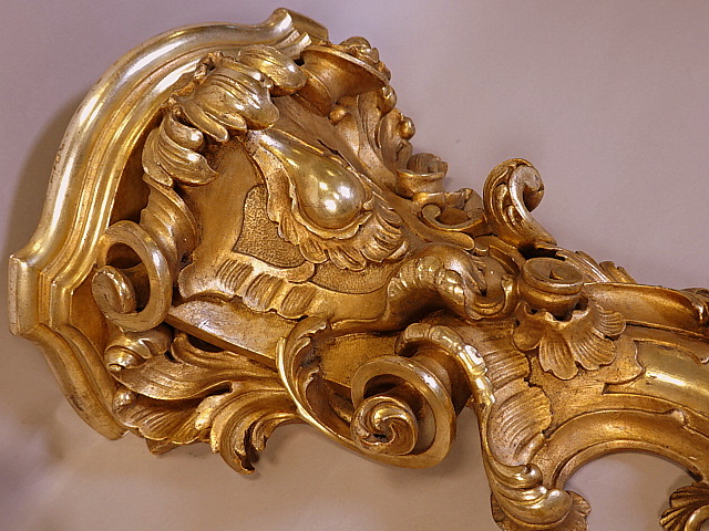 Pair of giltwood brackets