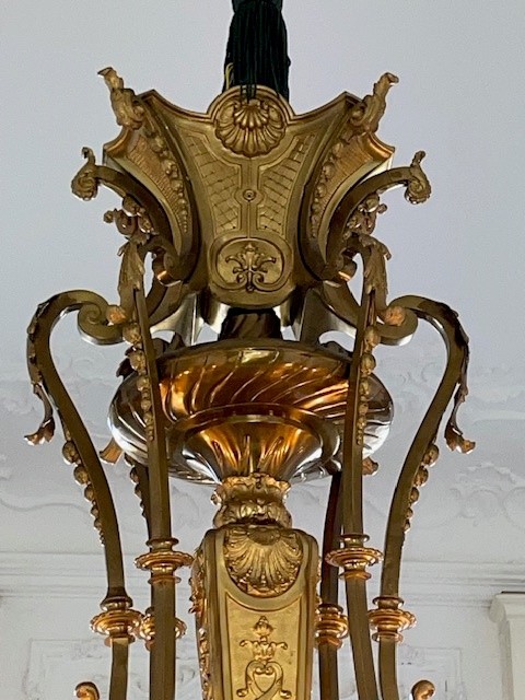 Palational bronze chandelier