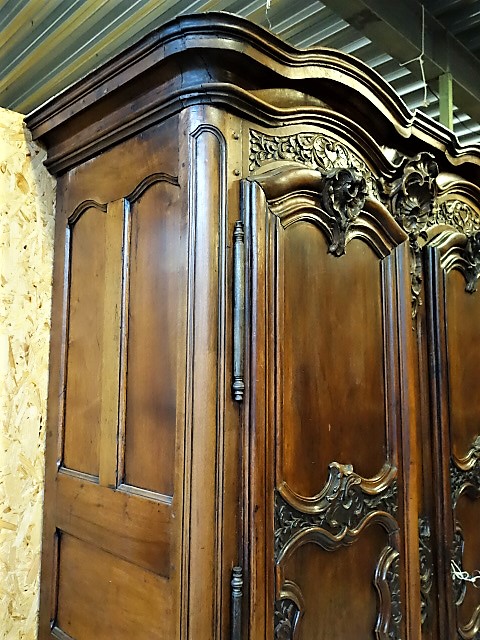 Wardrobe Antique France 'Armoire Lyonnaise' 18th century Walnut