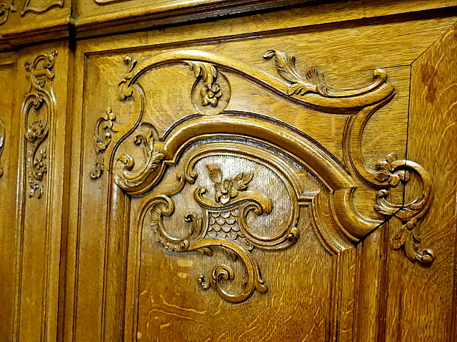 Wardrobe Armoire Regence period Liège Belgium