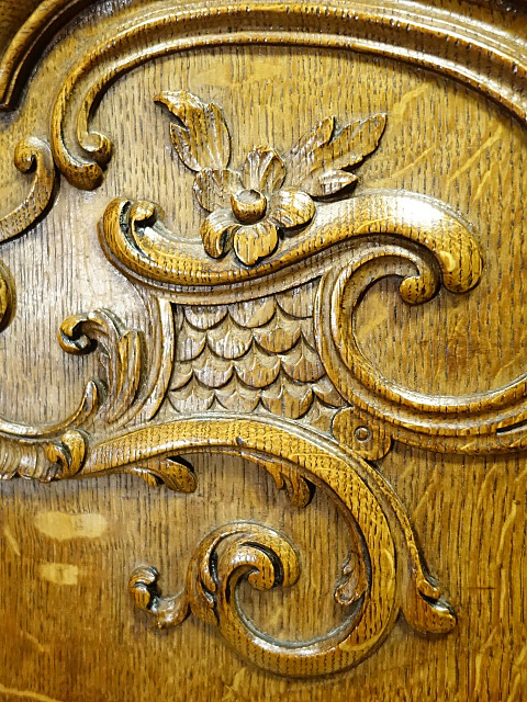 Wardrobe Armoire Regence period Liège Belgium