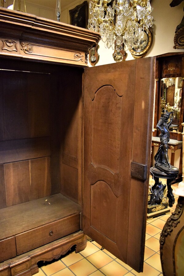 Wardrobe Armoire Regence period Liège Belgium